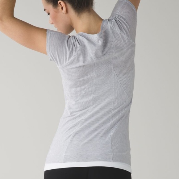 Lululemon Let Be Short Sleeve Tee - Picture 3 of 5